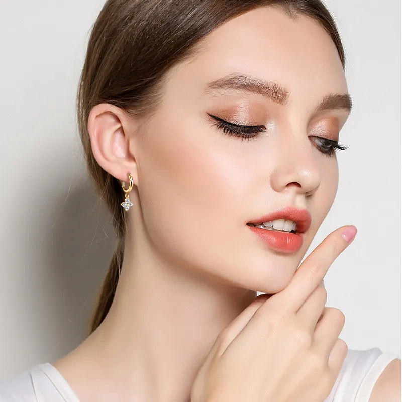 Fleur Moissanite Clover Hoop Drops