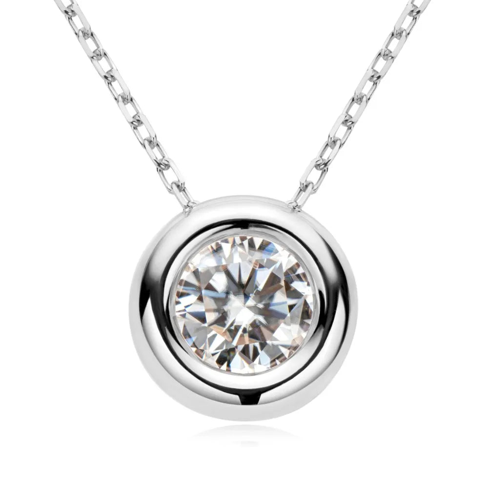 Solène 1 Carat Moissanite Bezel Necklace