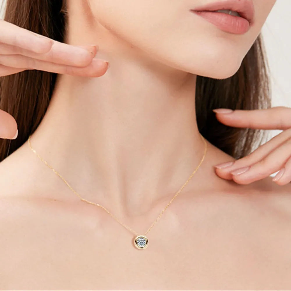 Solène 1 Carat Moissanite Bezel Necklace