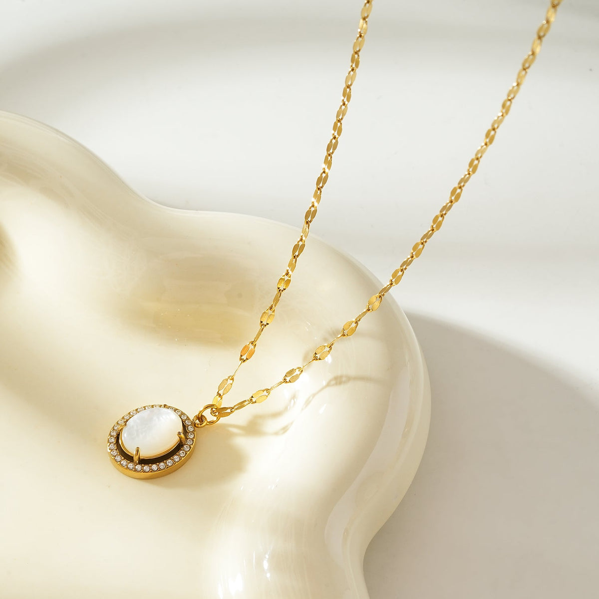 Pearl Halo Pendant Necklace