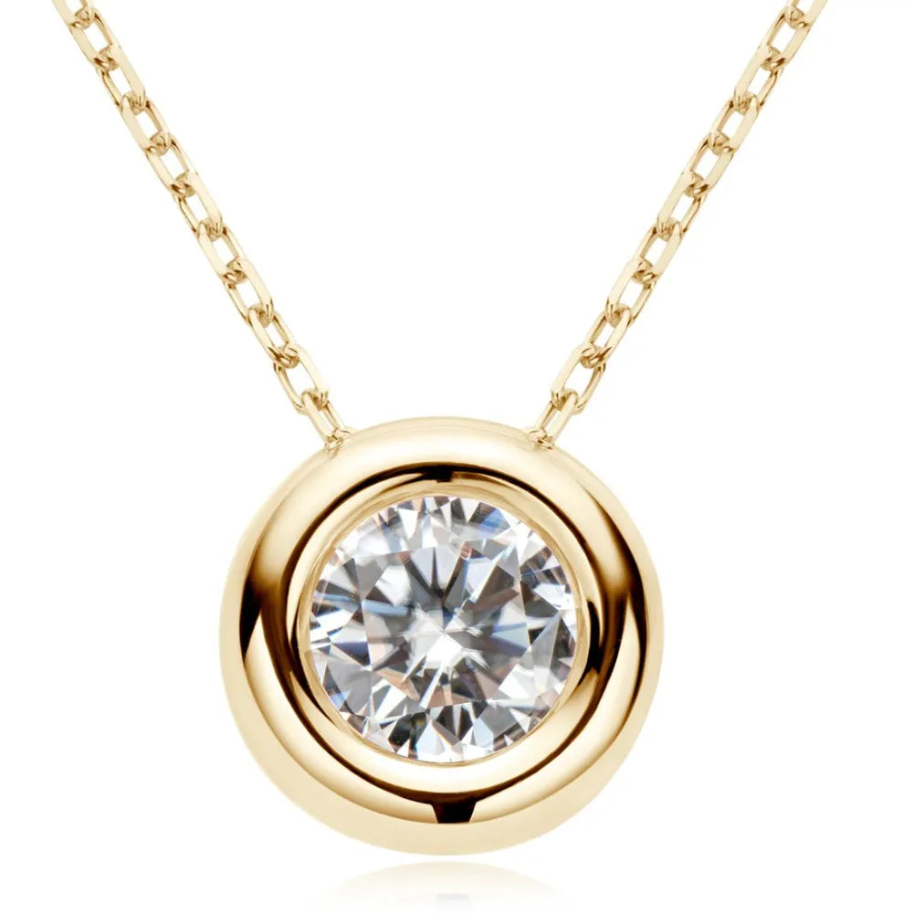 Solène 1 Carat Moissanite Bezel Necklace