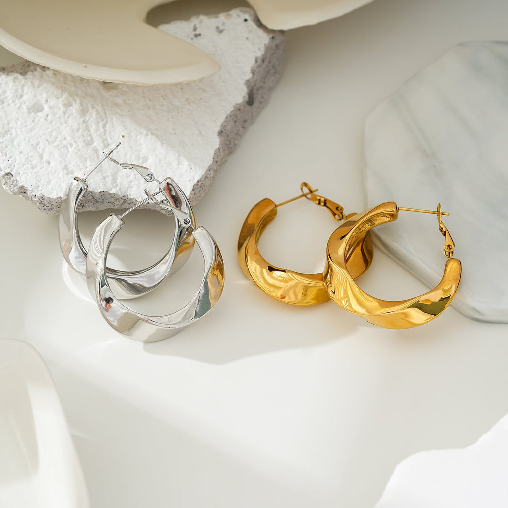 Marfa Sculpted Gold Hoops
