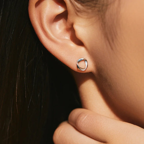 925 Sterling Silver Minimalist Wavy Stud Earrings - Women Fine Jewelry