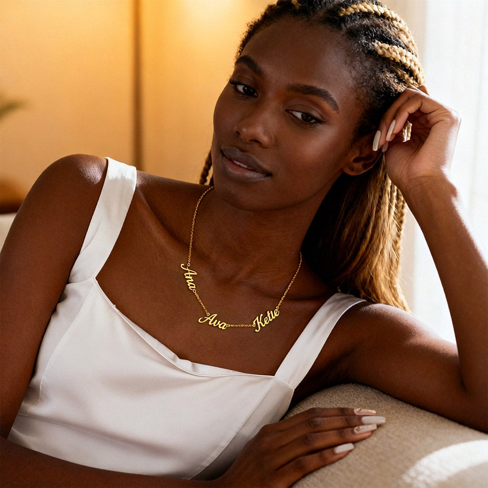 Hithii Family Names Necklace