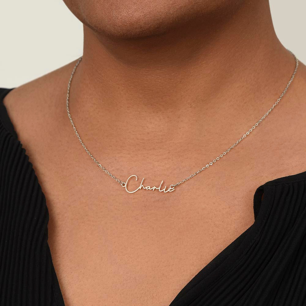 Hithii Signature Name Necklace