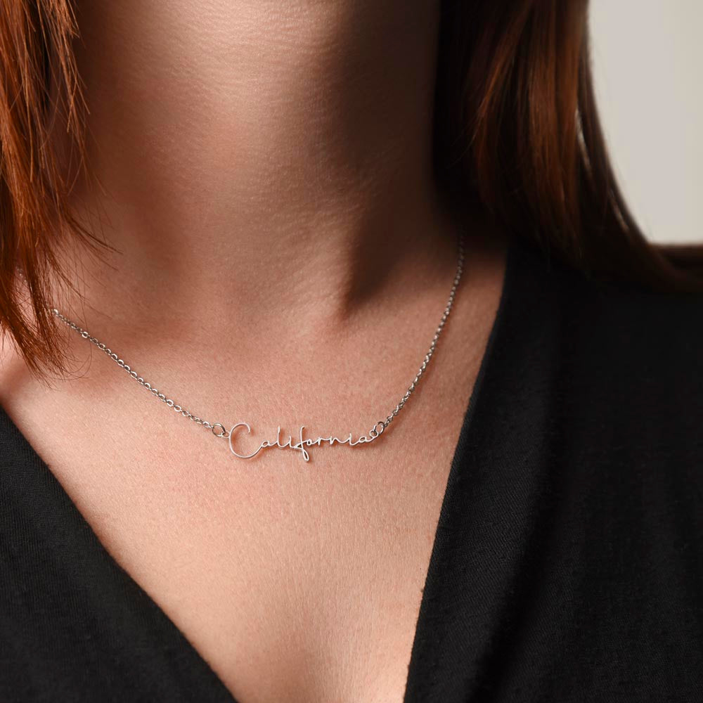 Hithii Signature Name Necklace