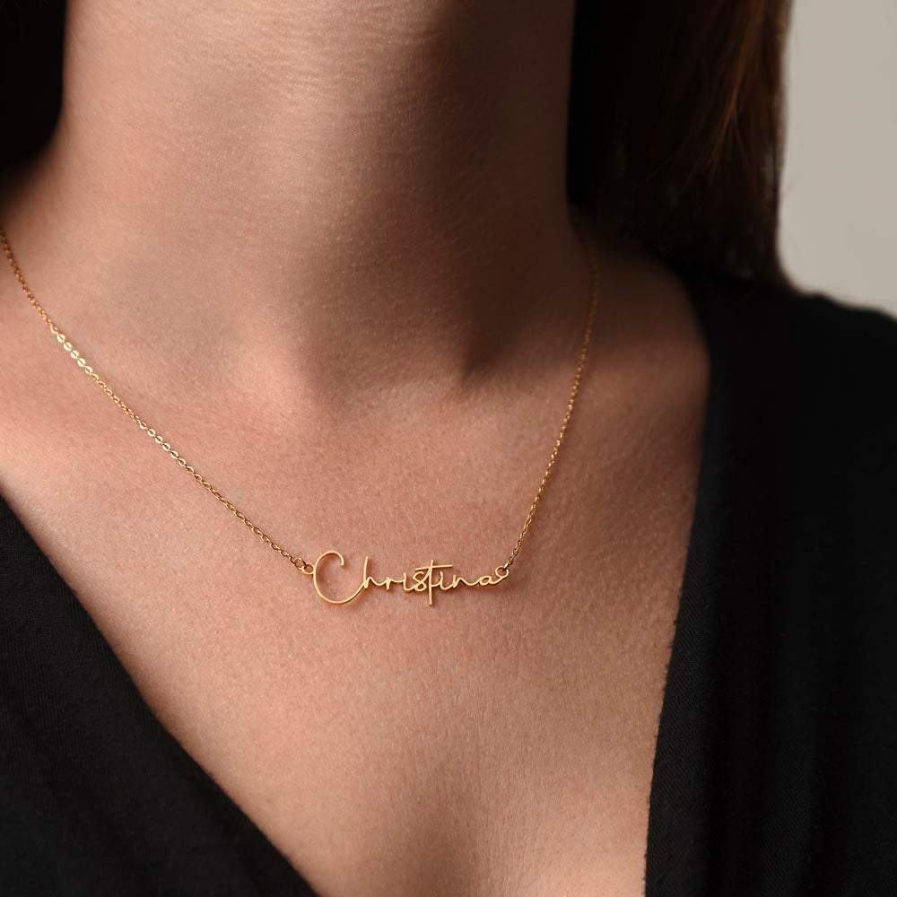 Hithii Signature Name Necklace
