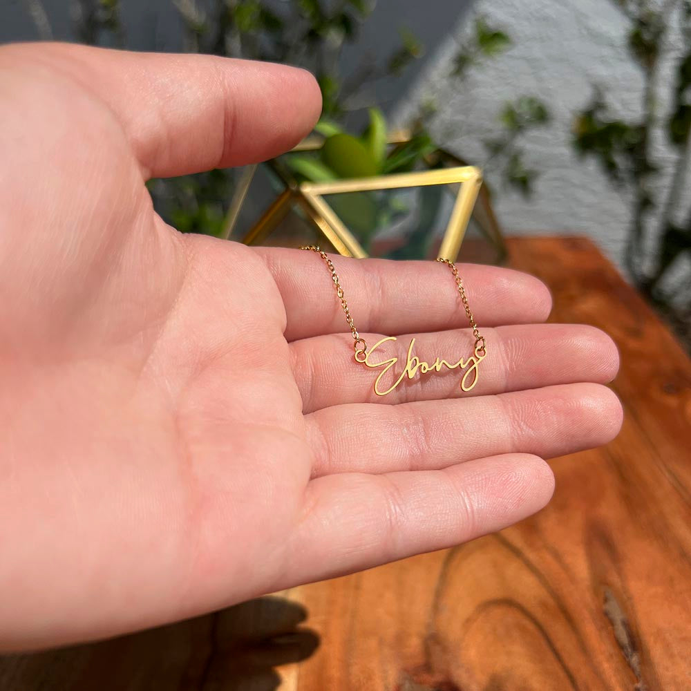 Hithii Signature Name Necklace