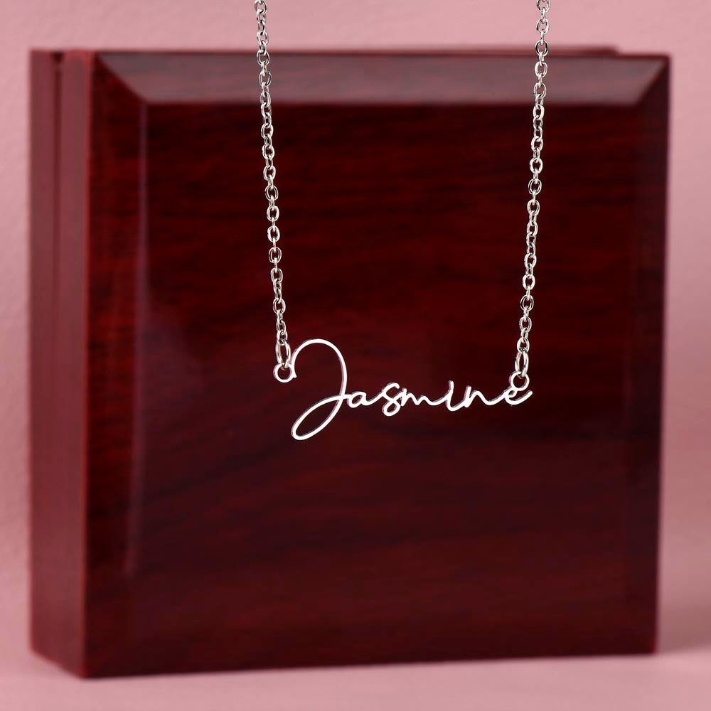 Hithii Signature Name Necklace